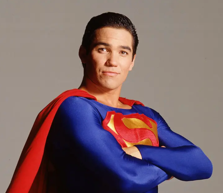 UNITED STATES - NOVEMBER 17: LOIS & CLARK: THE NEW ADVENTURES OF SUPERMAN - Oct. 1995 Gallery - Dean Cain